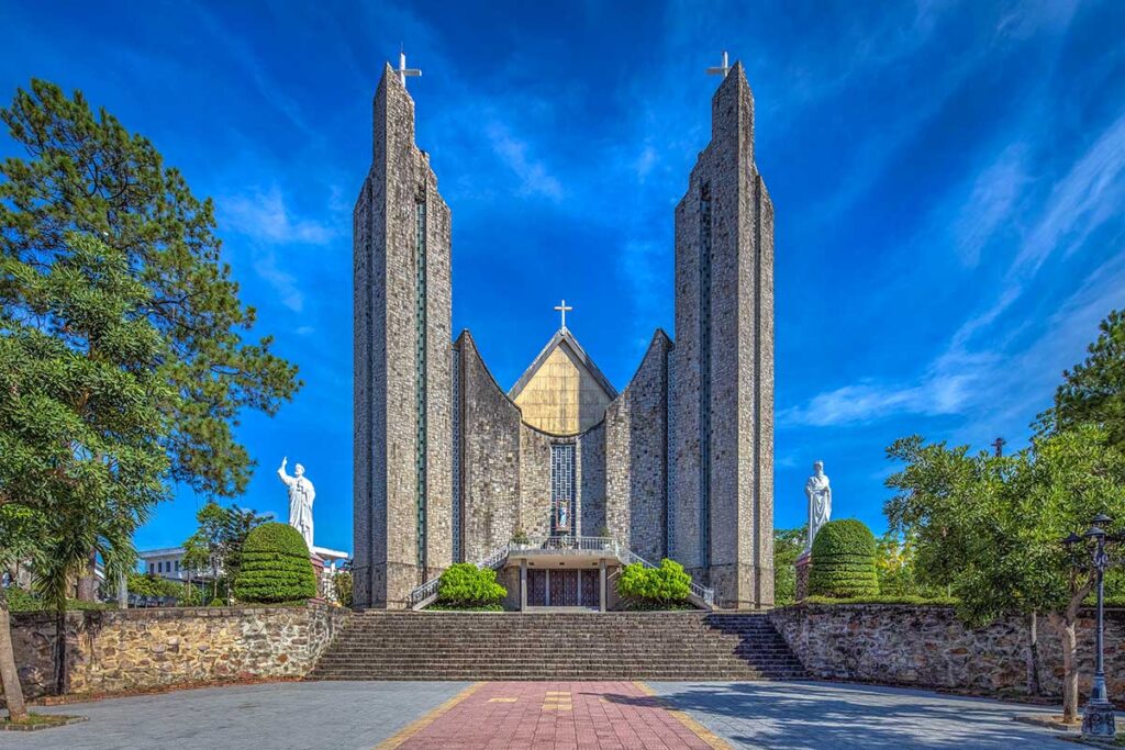 PILGRIMAGE CENTRAL VIETNAM 6D